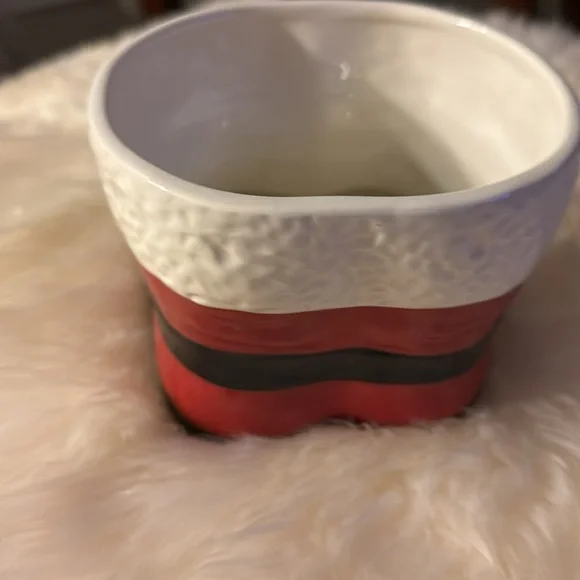 Santa boots pottery vase - Picture 2 of 4